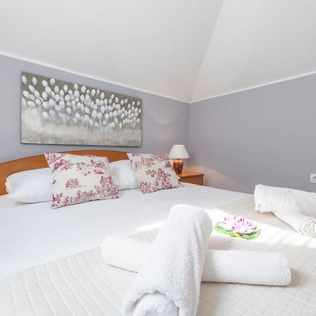 Apartments By The Sea Baska Voda, Makarska - 17570 Phòng bức ảnh