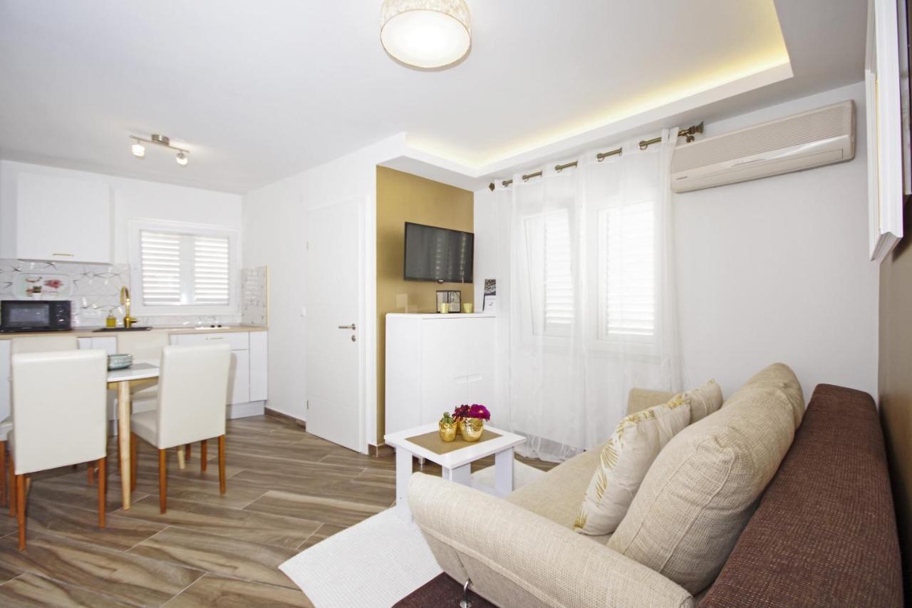 Apartments By The Sea Baska Voda, Makarska - 17570 Ngoại thất bức ảnh