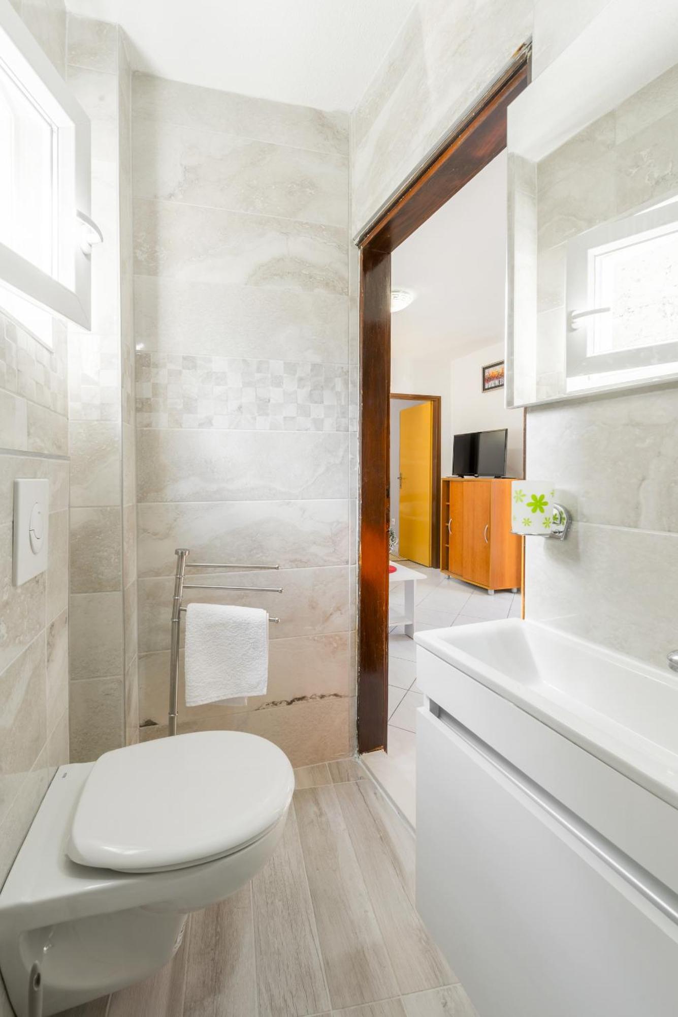 Apartments By The Sea Baska Voda, Makarska - 17570 Phòng bức ảnh