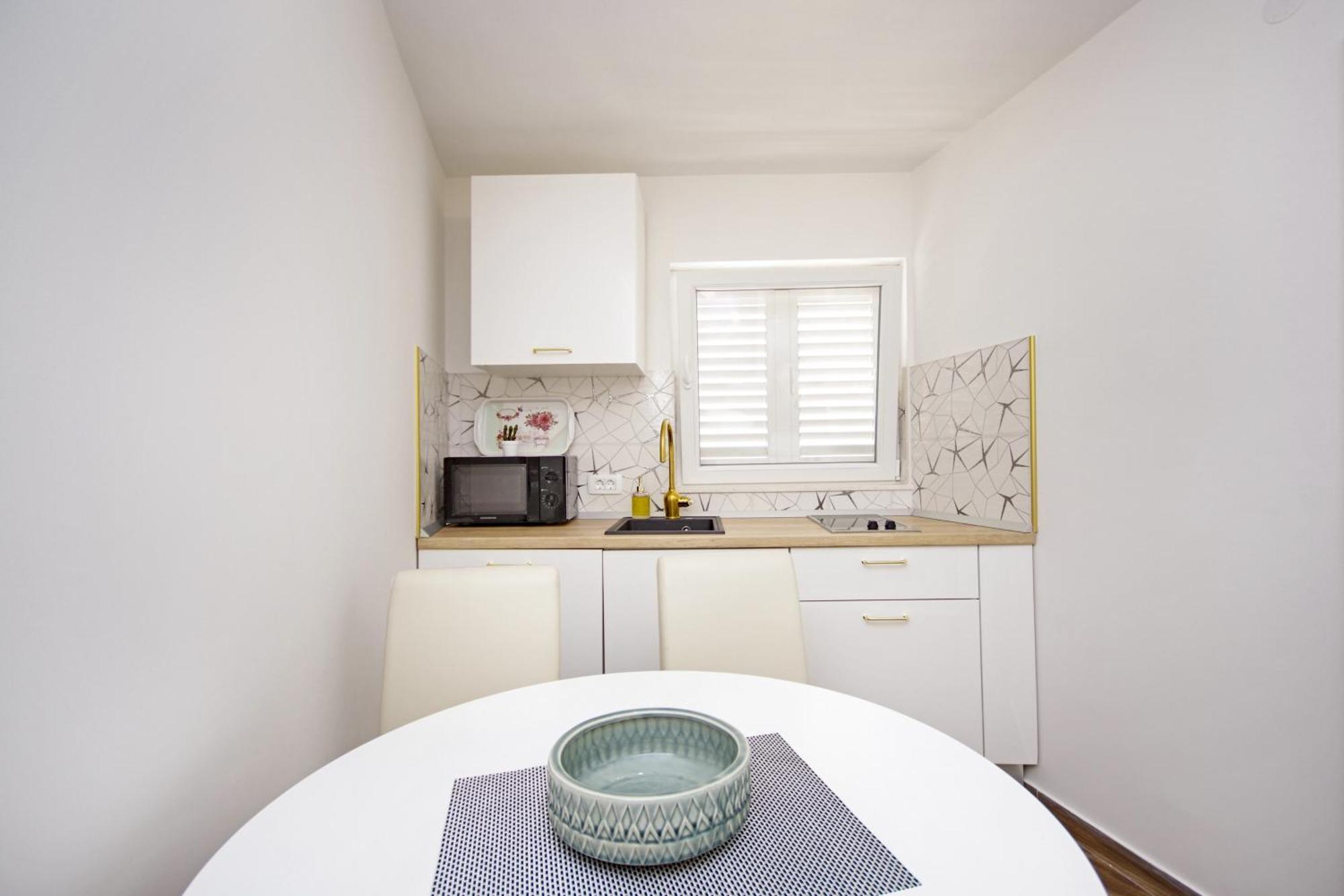 Apartments By The Sea Baska Voda, Makarska - 17570 Phòng bức ảnh